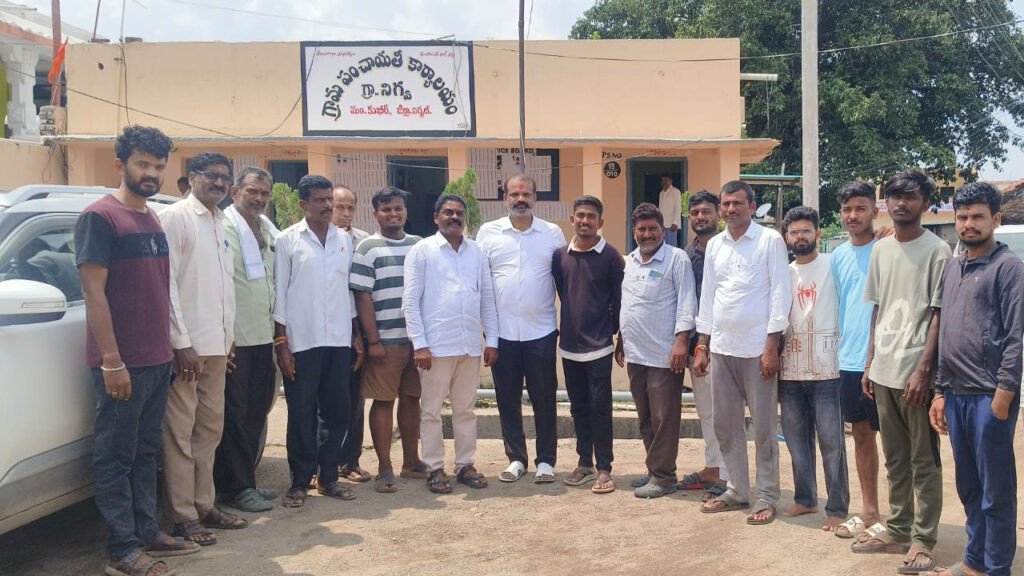 యువత రాజకీయాల్లోకి రావాలి : బీఆర్‌ఎస్‌ నాయకుడు కిరణ్ కొమ్రెవార్