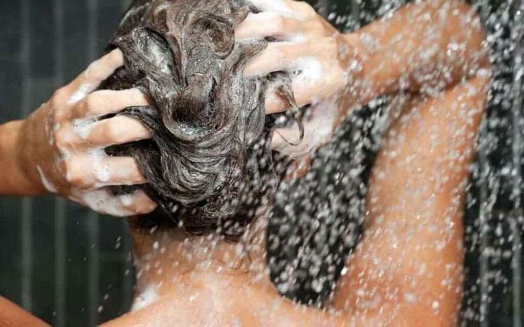 Hair Problems | జుట్టు నిస్తేజంగా క‌నిపిస్తుందా.. అనేక జుట్టు స‌మ‌స్య‌ల‌కు నీళ్లే కార‌ణమా..?