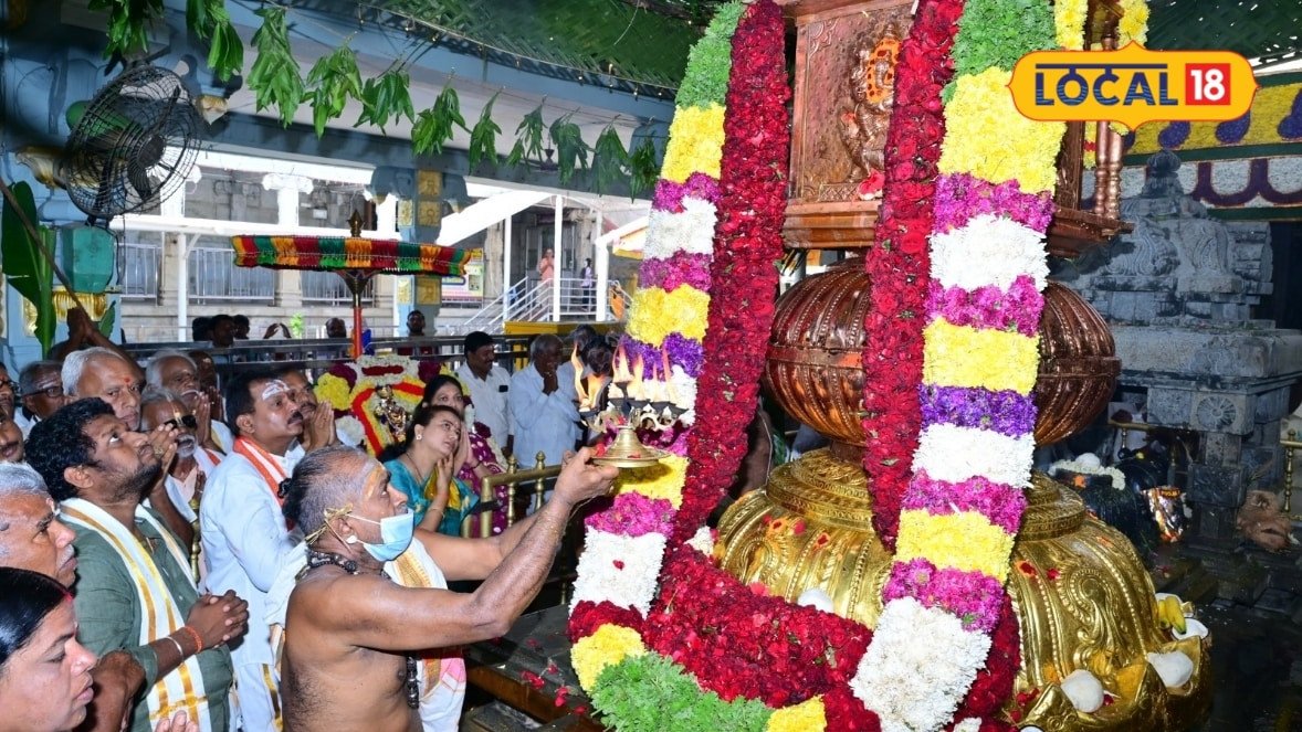ధ్వజారోహణ సమయంలో ఆకాశంలో అద్భుతం.. ఆ పక్షి దర్శనమిస్తే ఏమవుతుందో తెలుసా?
