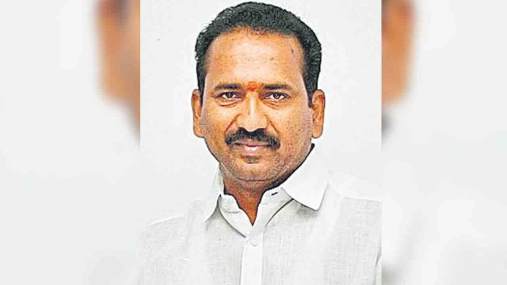 మ్యానిఫెస్టో హామీల్లో సెంటీమీటర్‌ కదలిక లేదు