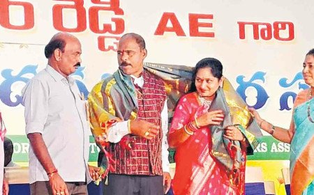అంకితభావమే ఉద్యోగికి కీలకం