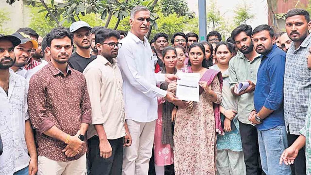 నిరుద్యోగుల అరెస్ట్‌ సిగ్గుచేటు