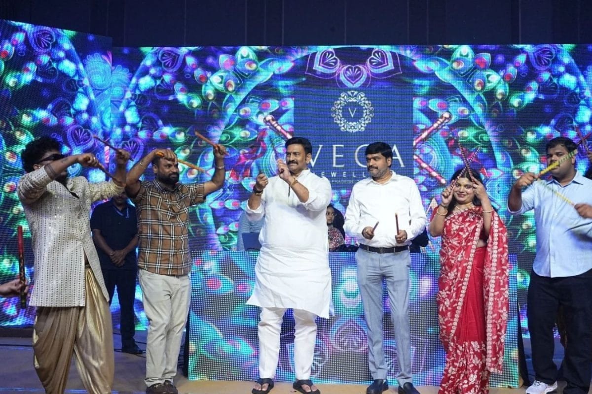 విజయవాడలో ఘనంగా ‘రాగా దాండియా ఉత్సవ్ 2.0’.. డీజే సంగీతం, గర్బా నృత్యాలతో హోరెత్తిన బెజవాడ!
