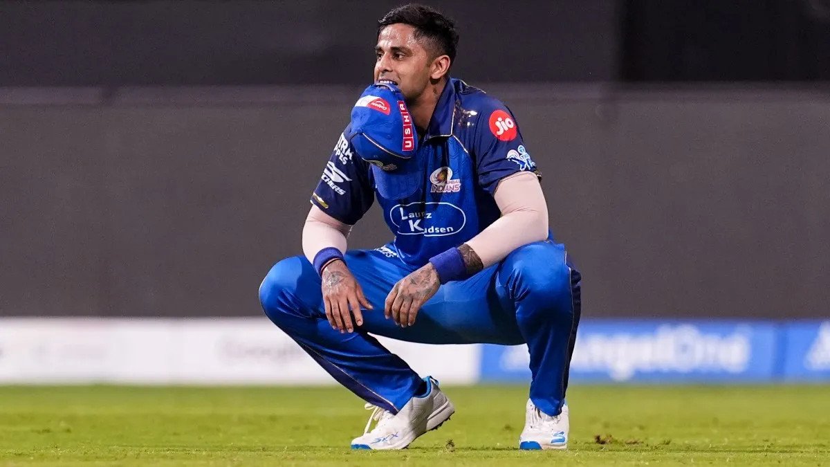 సూర్యకుమార్ యాదవ్ కు మరో బిగ్ షాక్..! ముంబై నుంచీ అవుట్..!