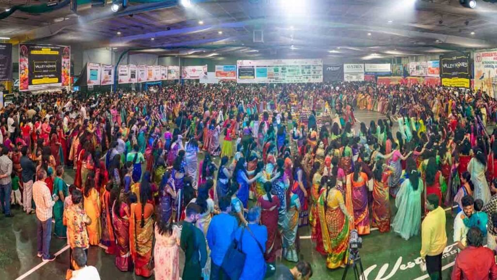 ATA bathukamma celebrations | ఆస్ట్రేలియా గడ్డపై అంగరంగ వైభవంగా.. 6 వేల‌ మందితో మెల్బోర్న్ లో బతుకమ్మ వేడుకలు