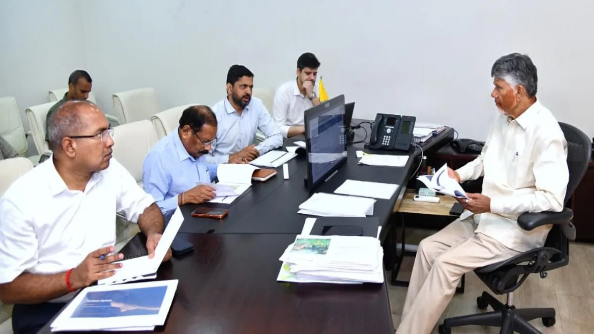 తీవ్ర వాయుగుండంగా అర్నబ్‌.. సీఎం చంద్రబాబు కీలక ఆదేశాలు జారీ..