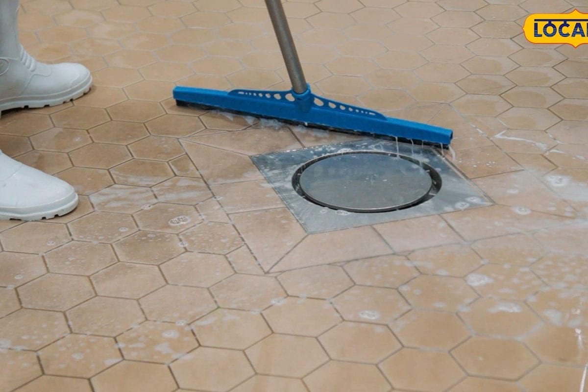 Bathroom Tips: బాత్రూమ్ తలుపు మూసినా గదిలోకి నీళ్లు వస్తున్నాయా? ఈ చిన్న తప్పే కారణం కావచ్చు..!