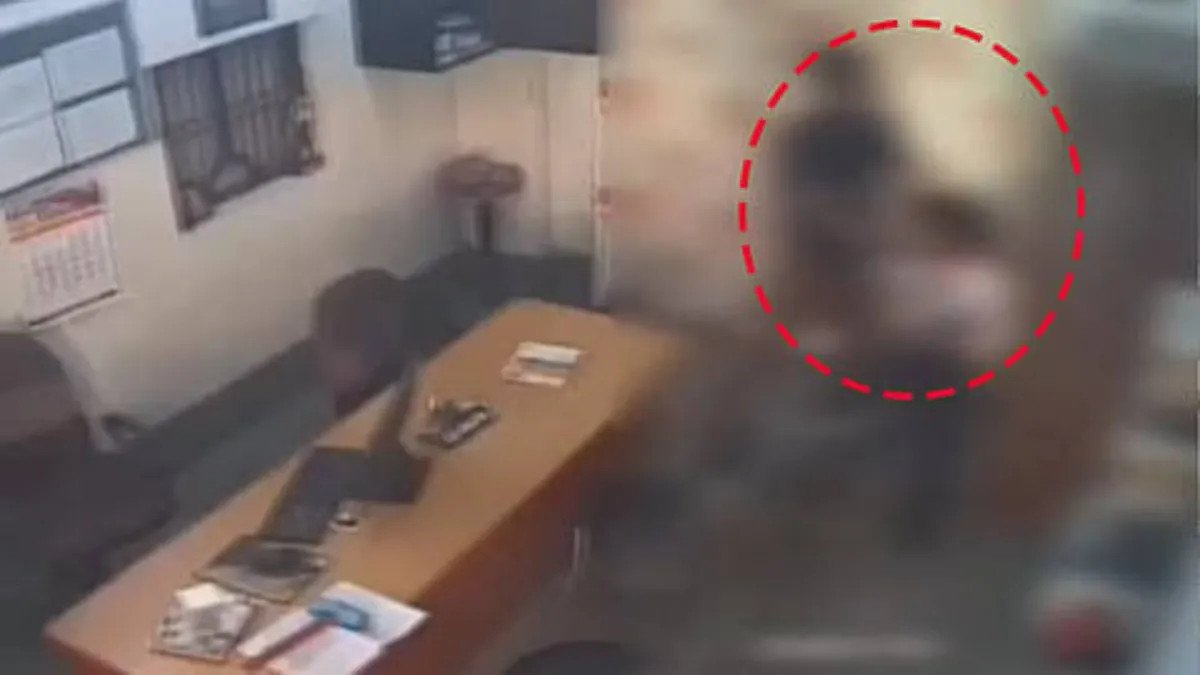 Viral Video: అరేయ్ చిన్న పిల్లరా పాపంరా.. స్కూల్ లో బాలికపై ప్యూన్ దారుణం