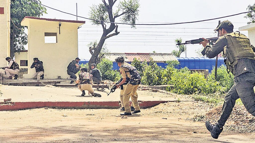 CISF | రోజుకు 14-16 గంటల పని.. నాలుగు గంటలే నిద్ర.. ఇదీ సీఐఎస్‌ఎఫ్‌ జవాన్ల దుస్థితి