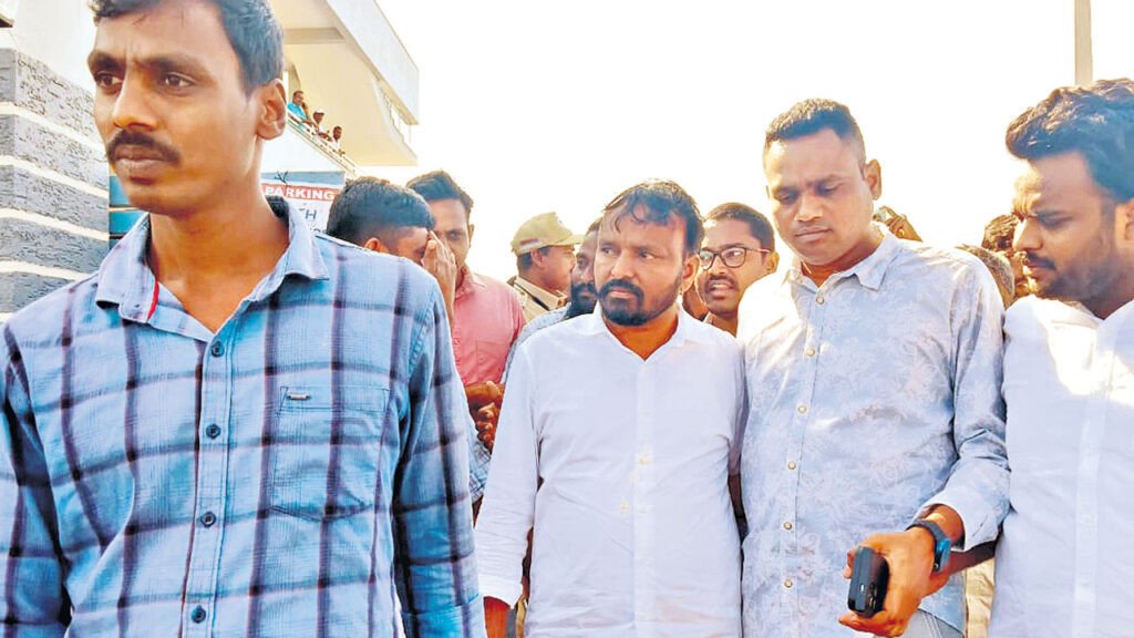 CBI Raids | రైస్‌ మిల్లర్లపై సీఐడీ దాడులు… నిజామాబాద్‌, కరీంనగర్‌, ములుగులో అక్రమాలు