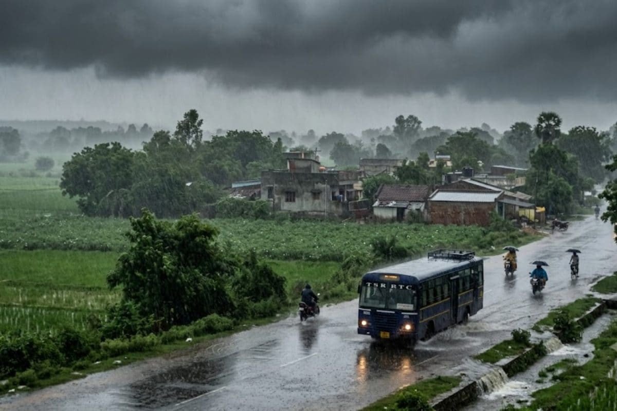 Weather Forecast: తెలుగు రాష్ట్రాల్లో మారిన వెదర్.. అక్కడ ఉరుములతో కూడిన వర్షాలు.. హైదరాబాద్‌లో తేలికపాటి జల్లులు