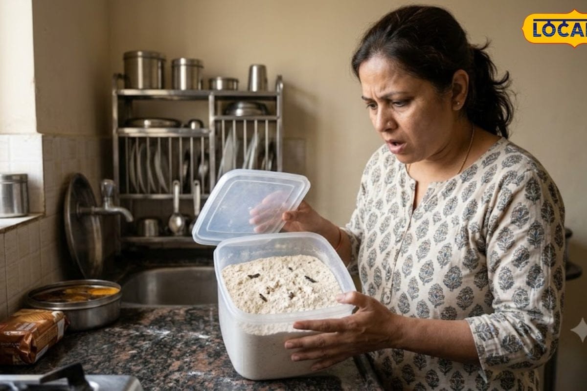 Kitchen Tips: పిండి డబ్బాలో పురుగులు పడుతున్నాయా.. ఈ ఒక్కటి పెట్టి చూడండి.. తేడా మీరే చూస్తారు..!