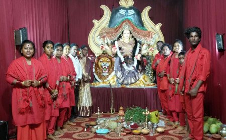 ‘యువత చెడు మార్గాలను వదిలి భక్తి మార్గంలో నడవాలి’