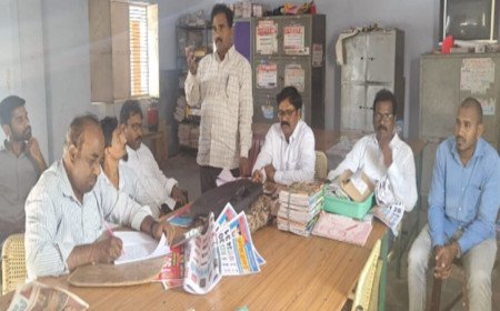 ‘ఉపాధ్యాయుల నిరాహార దీక్షకు తరలిరావాలి’