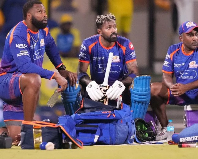 ముంబై ఇండియన్స్ లో బిగ్ వికెట్ డౌన్- తెగిన పదేళ్ల అనుబంధం
