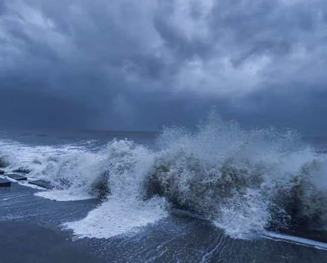 Weather Forecast: బంగాళాఖాతంలో ‘అర్ణబ్’ అలజడి.. నేటి నుంచే వర్షాలు.. ఏపీకి తీవ్ర హెచ్చరికలు!
